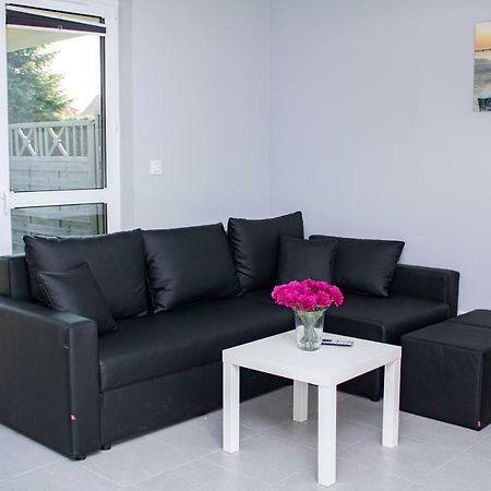 Apartament Z Ogrodkiem Trzęsacz Εξωτερικό φωτογραφία