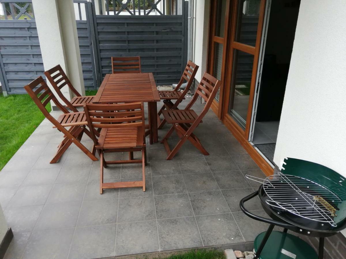 Apartament Z Ogrodkiem Trzęsacz Εξωτερικό φωτογραφία